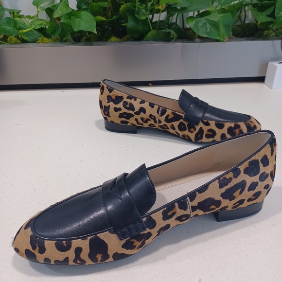 NEW COLE HAHN REAL CALF FUR LOAFERS - Run narrow Suggest for a Size 9- Not TTS. - Picture 3 of 4